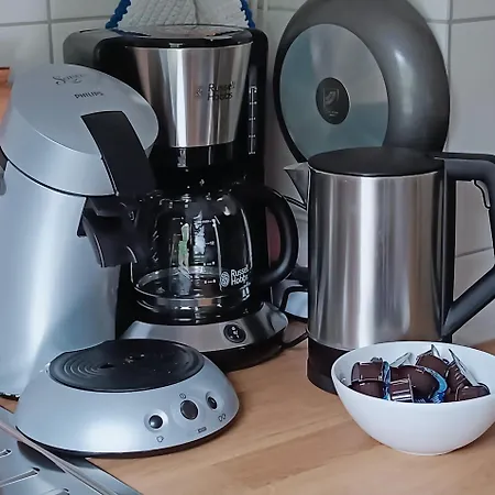 Deisterferien, 5 Minuten Zur Landesgartenschau, Hunde Kosten Extra,terrasse, Netflix, Wlan, A2, B65, Bis 8 Personen Appartement