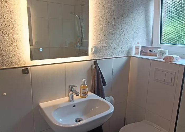 Deisterferien, 5 Minuten Zur Landesgartenschau, Hunde Kosten Extra,terrasse, Netflix, Wlan, A2, B65, Bis 8 Personen Appartamento