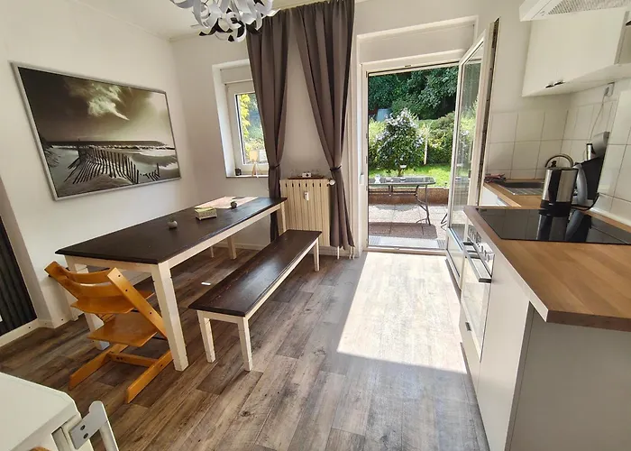 Deisterferien, 5 Minuten Zur Landesgartenschau, Hunde Kosten Extra,terrasse, Netflix, Wlan, A2, B65, Bis 8 Personen Appartamento *
